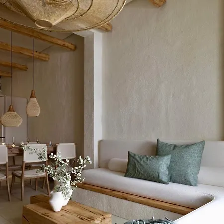 Elaia Luxury House *