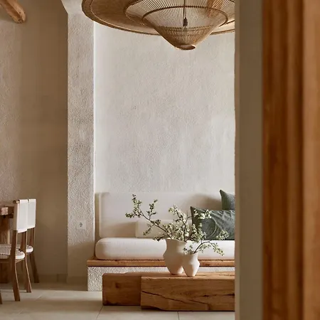 Elaia Luxury House *