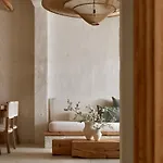 Elaia Luxury House *