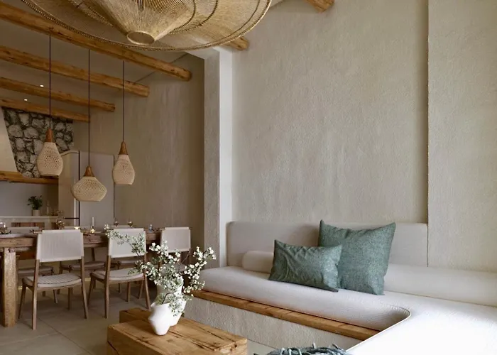 Elaia Luxury House *